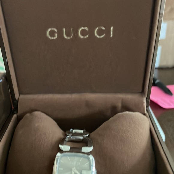 Gucci watch - Picture 2 of 7